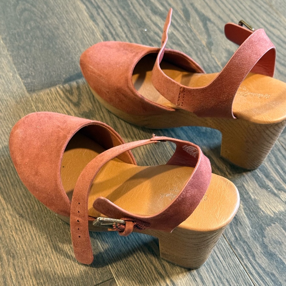 Universal Threads Dusty Rose Leather Platform Sandals